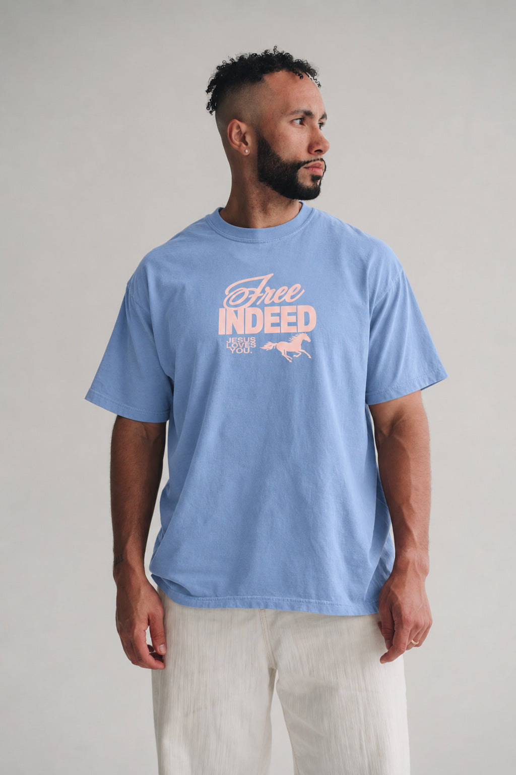 NEW || "Jesus Set Me Free" Tee Jesus Loves You